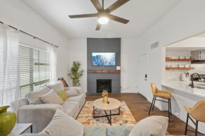 Updated & Cozy duplex centrally located in Dallas Fort Worth